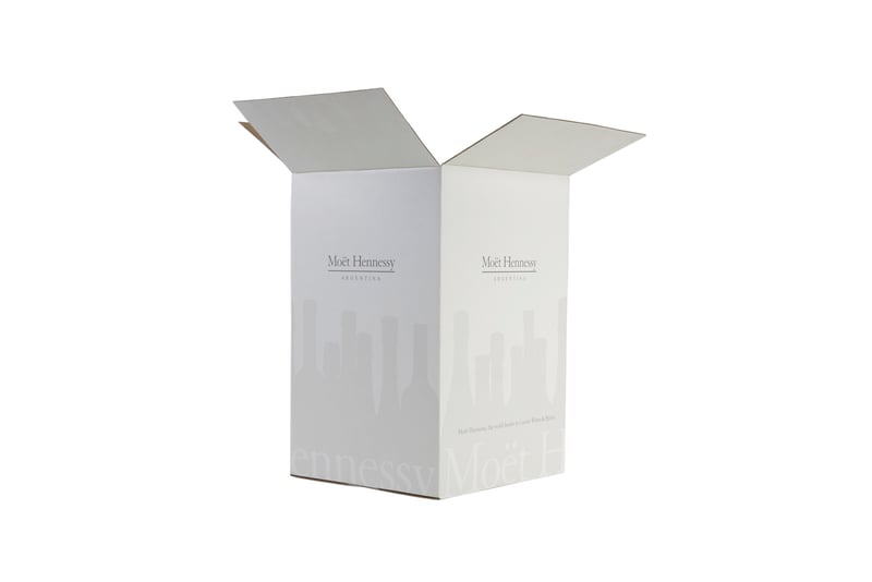 Caja autoarmable blanca de Moët Hennessy