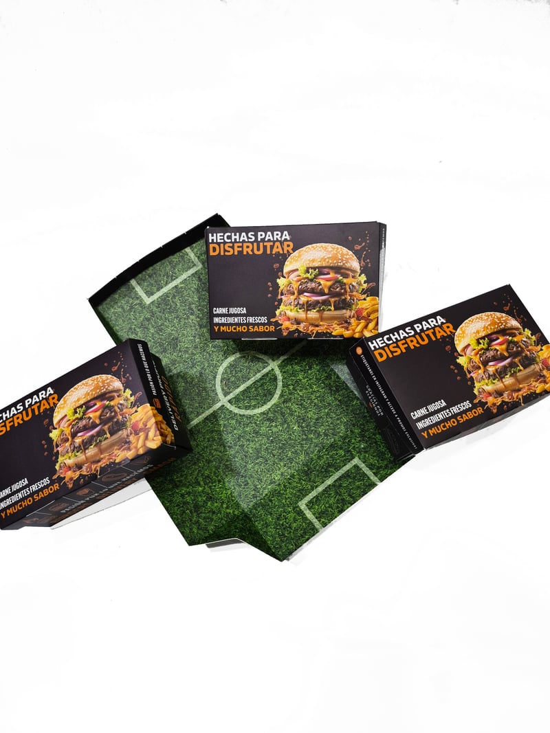 Tres cajas para hamburguesa impresas a todo color, producción de SellerPack