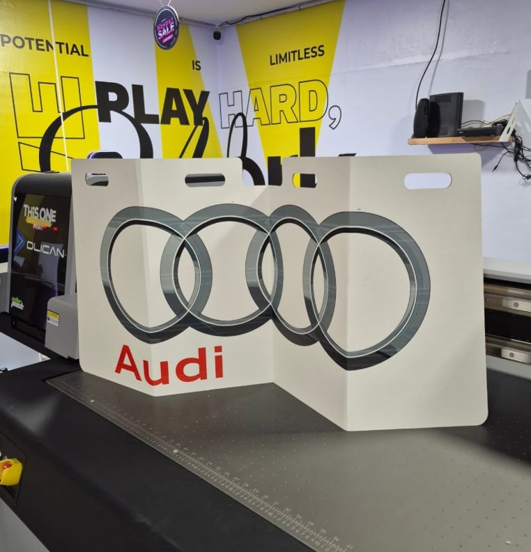 Parasol de cartón impreso a todo color para Audi