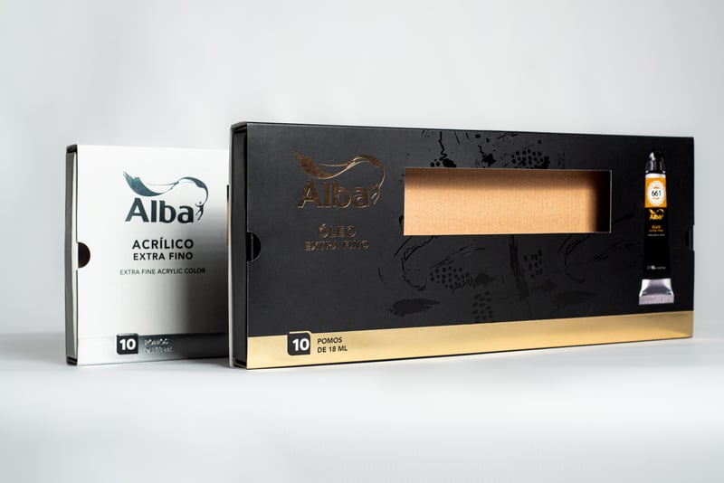 Estuche negro Alba Óleo Extra Fino con ventana frontal.